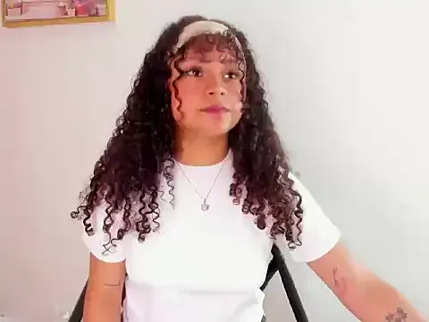 Sofiapassionne from StripChat is Freechat