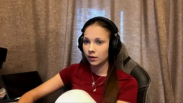 Softixq from StripChat is Freechat