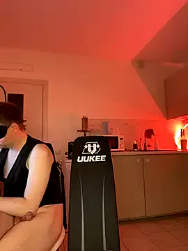 Girls: try live performances with matured performers, from dancing to quirks, in a variety of beautiful sex cams.