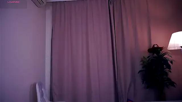 SofyBruno from StripChat is Freechat