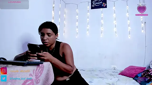 Sophia_and_Matt from StripChat is Freechat