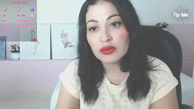 Girls: try live performances with matured performers, from dancing to quirks, in a variety of beautiful sex cams.