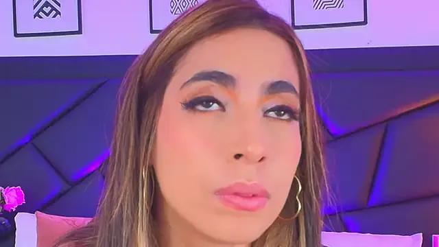 SophieCarther from StripChat is Freechat