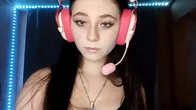 Sophiecuttie from StripChat is Freechat
