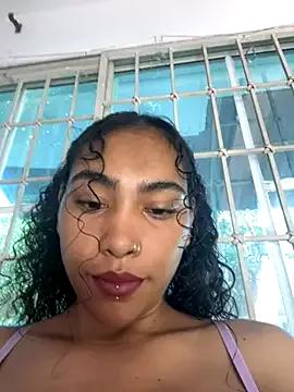 SophieD from StripChat is Freechat
