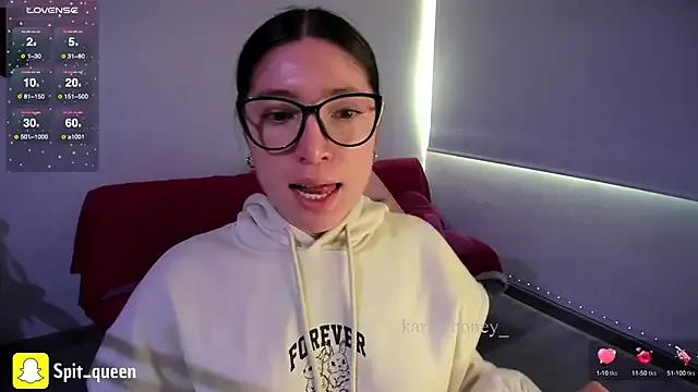 Spit_queen from StripChat is Freechat
