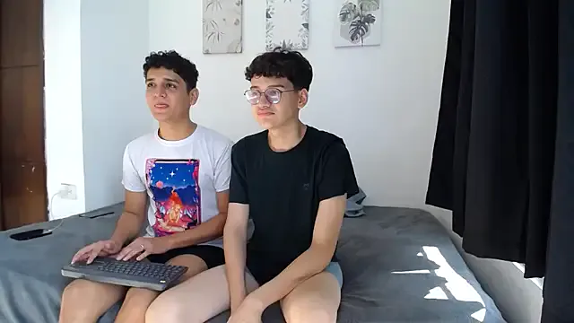 Girls: try live performances with matured performers, from dancing to quirks, in a variety of beautiful sex cams.