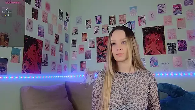 Girls: try live performances with matured performers, from dancing to quirks, in a variety of beautiful sex cams.