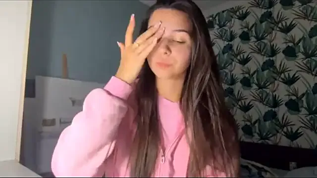 StawBerrys from StripChat is Freechat