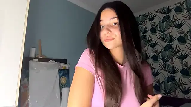 StawBerrys from StripChat is Freechat