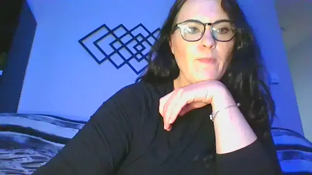 Stayinalive1992 from StripChat