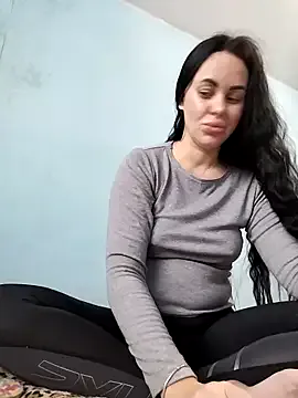 Stefaniyaxq from StripChat is Freechat