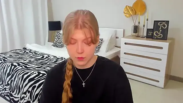 Stella_Light from StripChat is Freechat