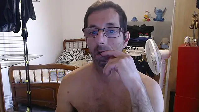 steph19x5 from StripChat is Freechat