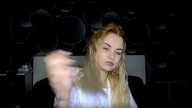 StephanieSweety from StripChat is Freechat