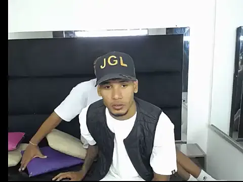 Straight_latinX from StripChat is Freechat