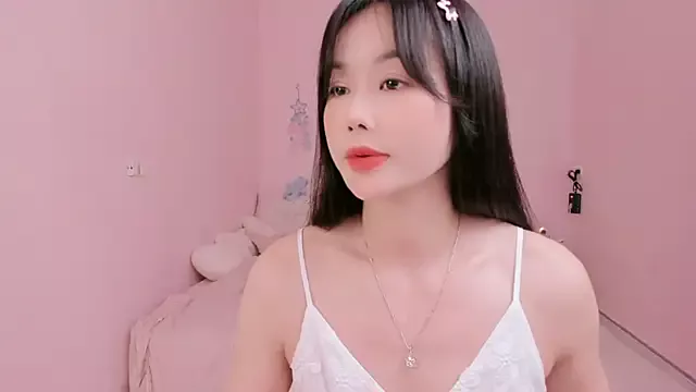 Strawberry-ni from StripChat