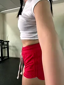 Strawberry-ni from StripChat