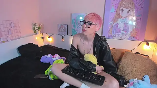 Strawberry_Kitty_ from StripChat is Freechat