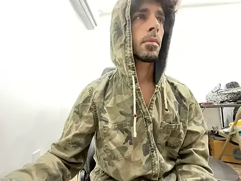 Stringin69 from StripChat is Freechat