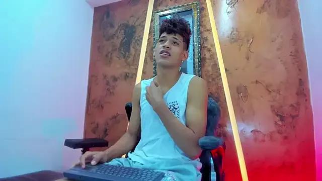 Stronger_sexy from StripChat is Freechat