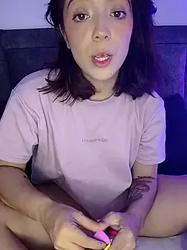 Summi10 from StripChat