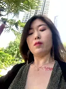 Sunny-520 from StripChat