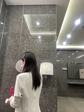 Sunny-520 from StripChat