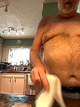 superbearboss from StripChat is Freechat