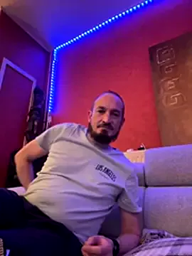 Surveillant from StripChat is Freechat