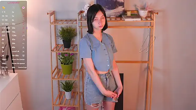 SuzanneHowse from StripChat is Freechat