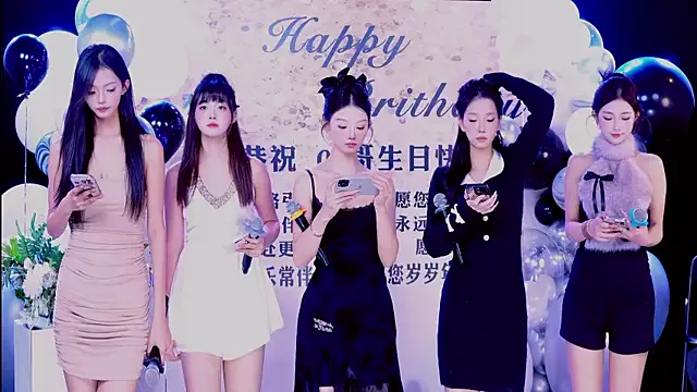 Sweet--Baby from StripChat is Freechat