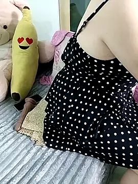 Sweet_love79 from StripChat