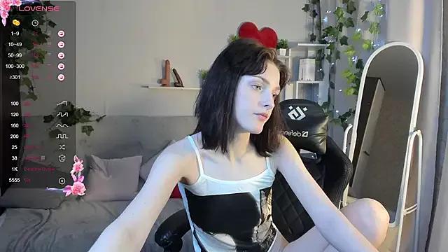Girls: try live performances with matured performers, from dancing to quirks, in a variety of beautiful sex cams.