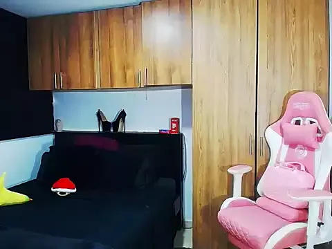 Girls: try live performances with matured performers, from dancing to quirks, in a variety of beautiful sex cams.