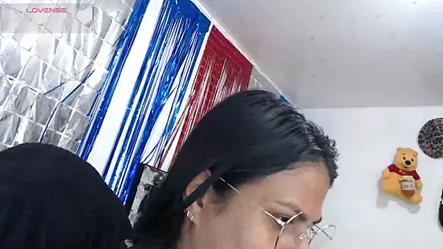 SweetAlmaa from StripChat is Freechat