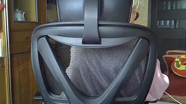 SweetCherry27 from StripChat