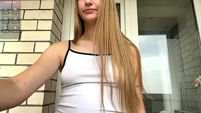 SweetJinny88 from StripChat is Freechat
