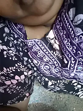 sweetrevathi from StripChat is Freechat