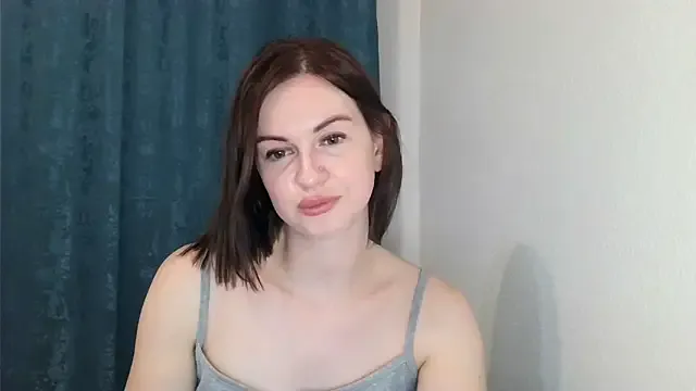 Sweety_Lucy from StripChat is Freechat