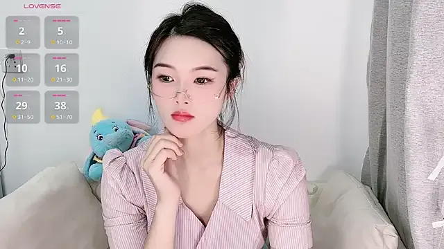 T-TeaR from StripChat is Freechat