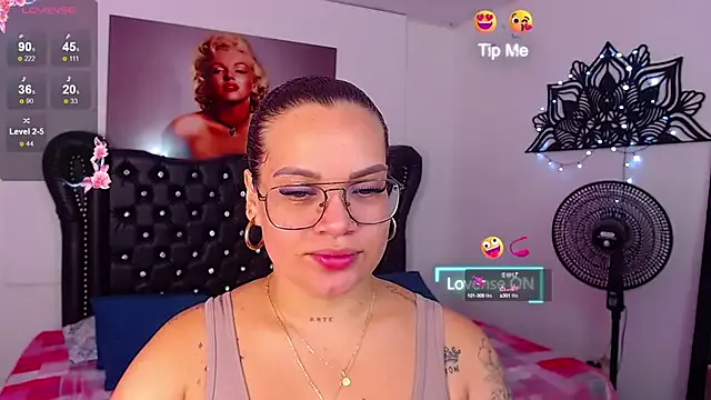 Girls: try live performances with matured performers, from dancing to quirks, in a variety of beautiful sex cams.