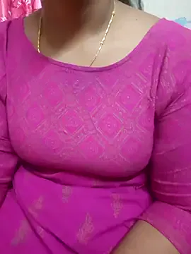 TAMIL-URVASHI from StripChat is Freechat