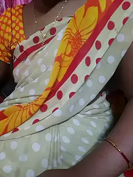 TAMIL-URVASHI from StripChat is Freechat