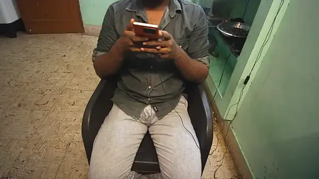 Tamil_KDD from StripChat is Freechat