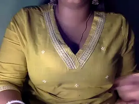 Tamil_Thenmozhi from StripChat is Freechat