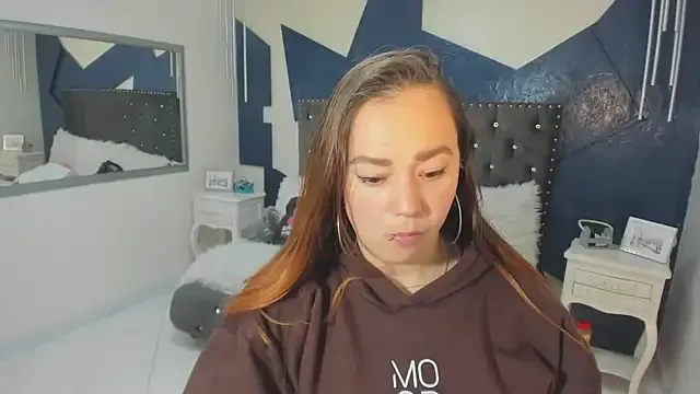 Girls: try live performances with matured performers, from dancing to quirks, in a variety of beautiful sex cams.