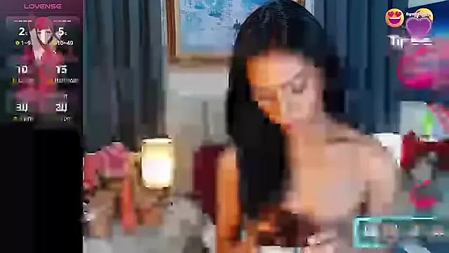 Tarah_MC_Collins from StripChat is Freechat