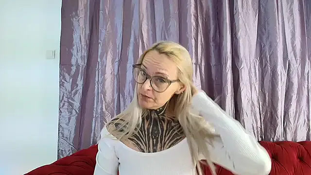 TattooTemptress from StripChat is Freechat