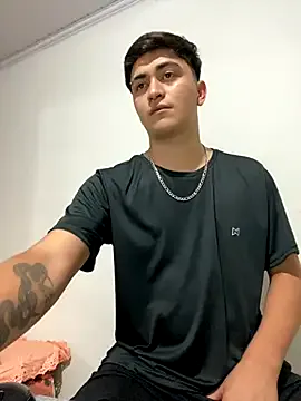 Tavinho067 from StripChat is Freechat